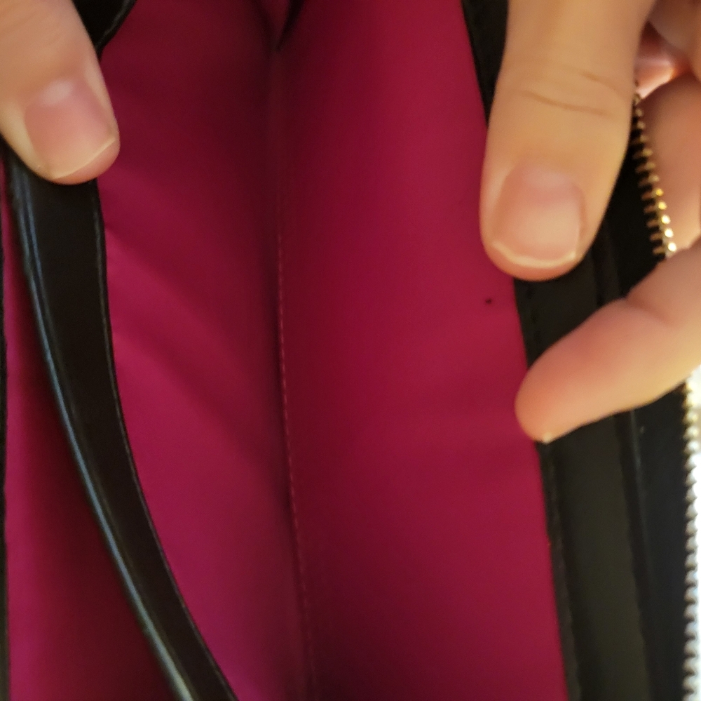 Coach poppy wallet tartan plaid zip around in maroon and black. - Picture 4 of 4